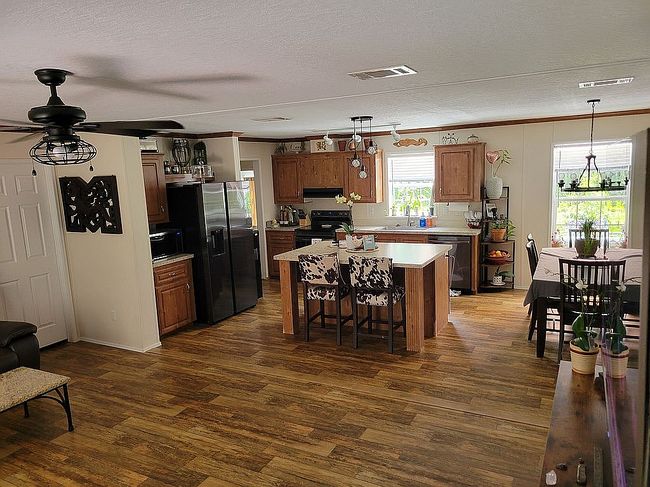 Additional photo 3 of property located at 5289 Se 3rd Ln