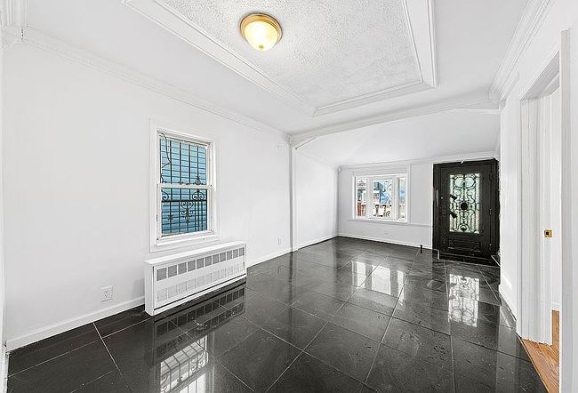 Preview of property located at 9806 Avenue L