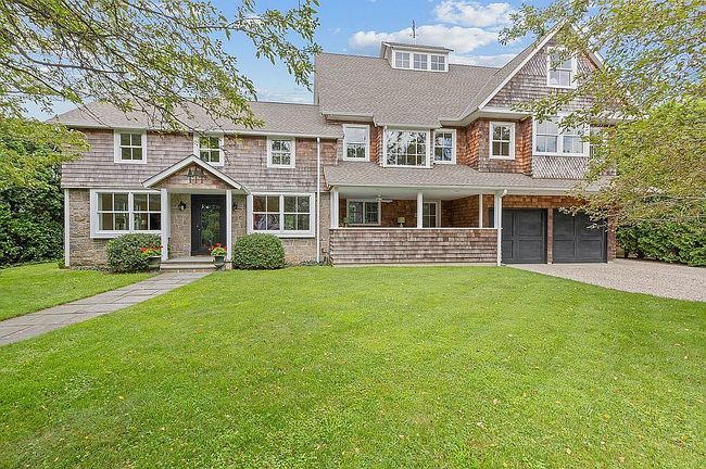 Photo of 2 Grace St, Old Greenwich, CT