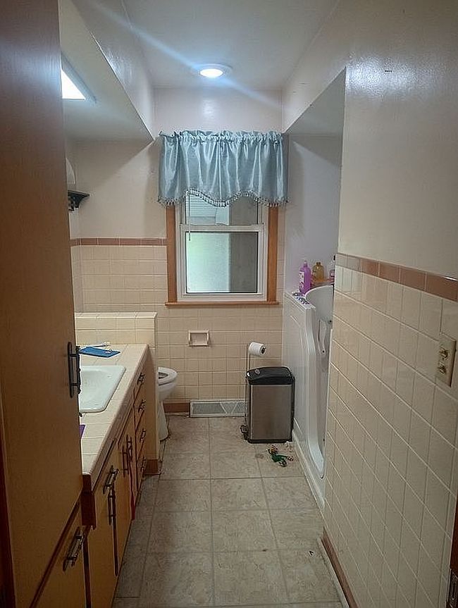 Photo of 5411 N State Road 545, Dubois, IN