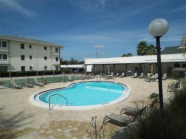 Photo of 1235 S Highland Ave #B-206, Clearwater, FL