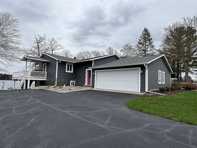 Image of 9080 Deer Point Dr