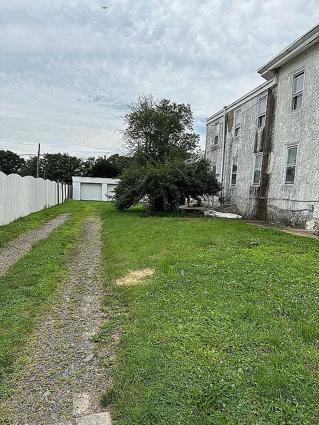 Photo of 7035 Tulip St, Philadelphia, PA