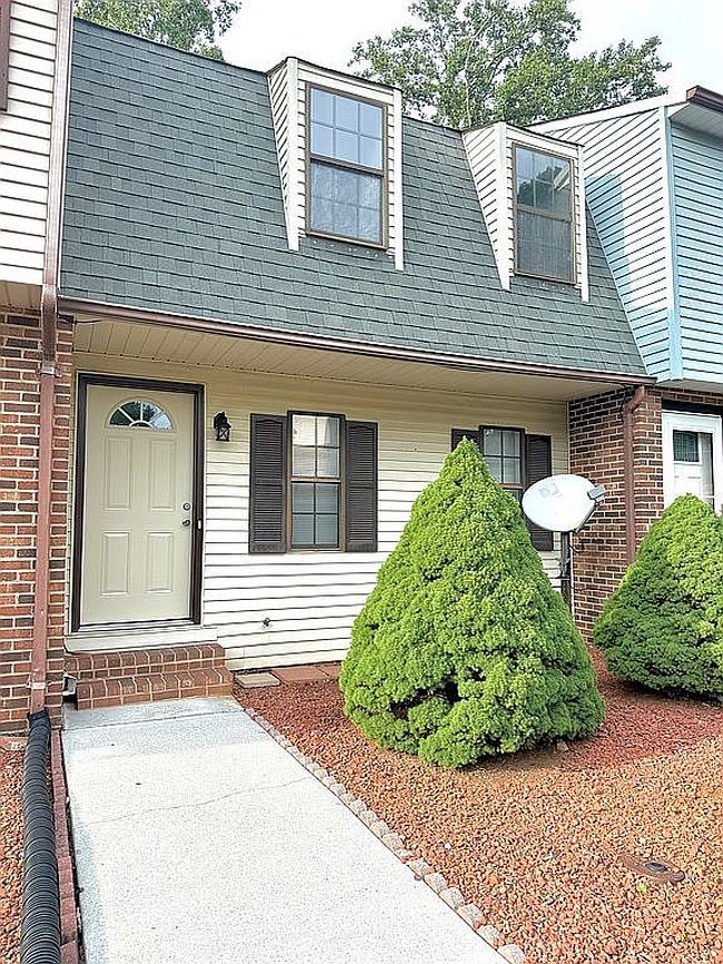 Additional photo 1 of property located at 39 Nags Head Ct