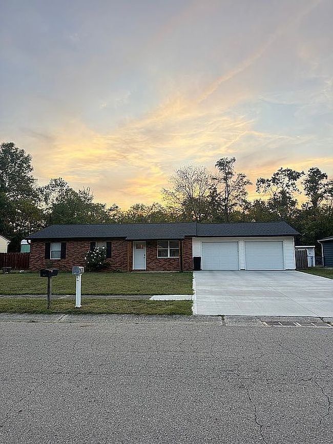 Photo of 207 Birch St