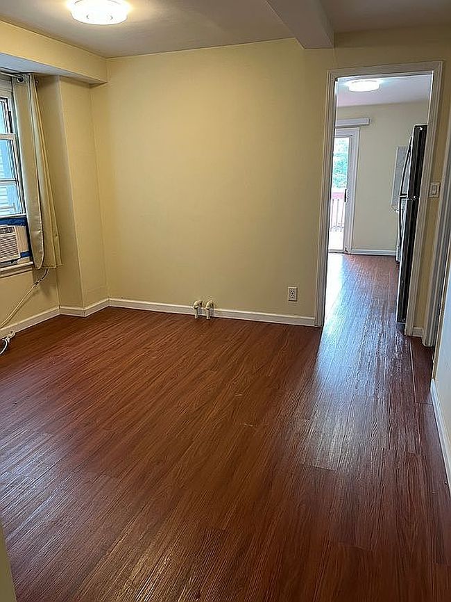 Photo of 1830 124th St, Flushing, NY