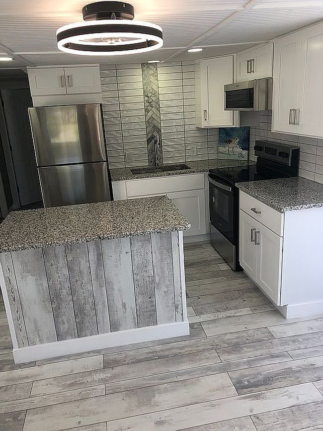 Photo of 2601 Gulf Dr N Lot 106, Bradenton Beach, FL