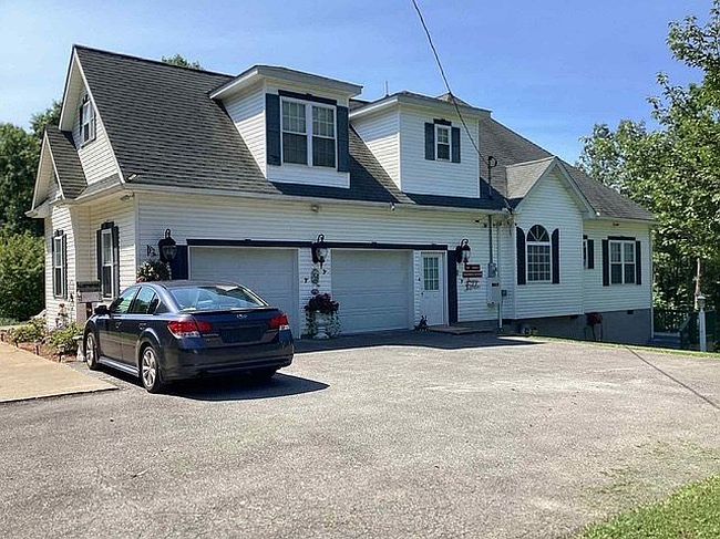 Photo of 375 Beech Creek Hollow Rd, Oak Hill, WV