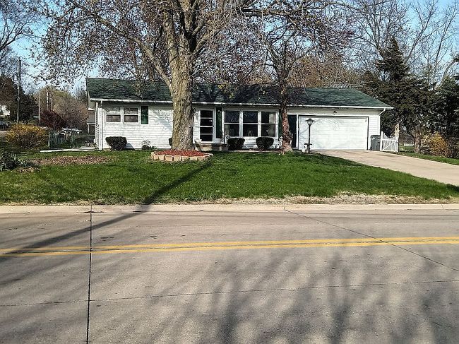 Image of 3365 Moencks Rd