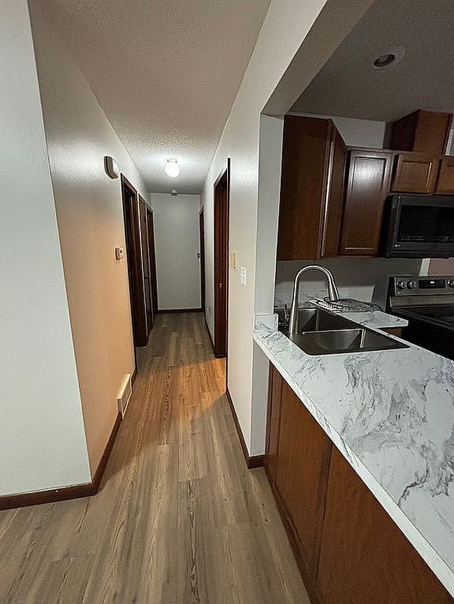 Additional photo 2 of property located at 530 Linden Ave