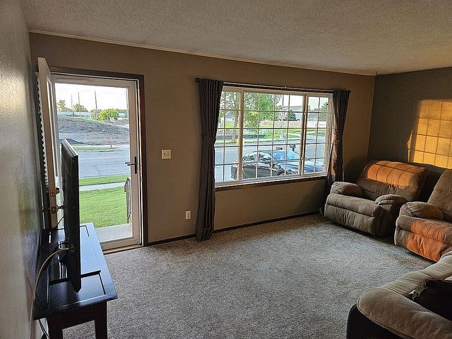 Photo of 2713 4th Ave S, Moorhead, MN