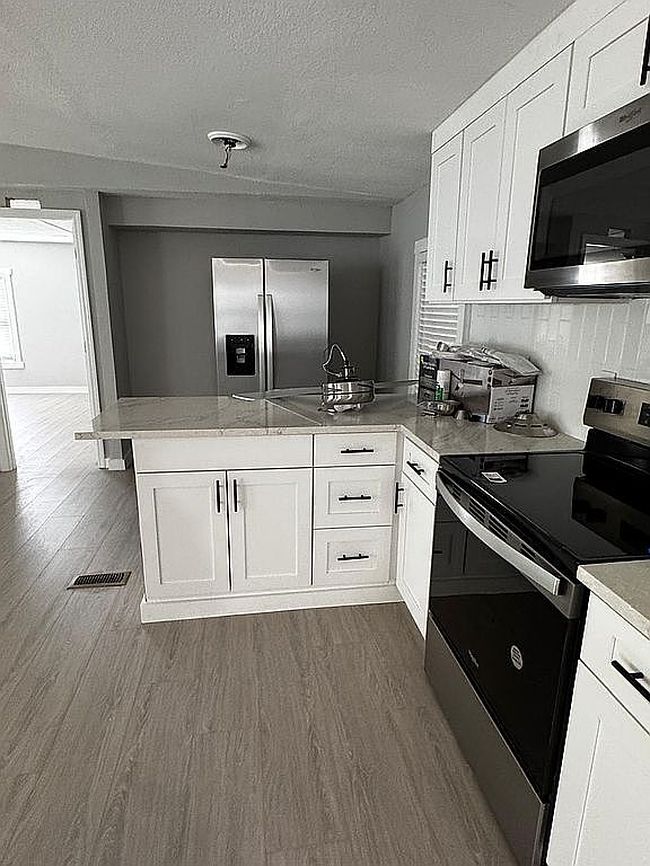 Photo of 9519 Sun Dial Dr, Tampa, FL