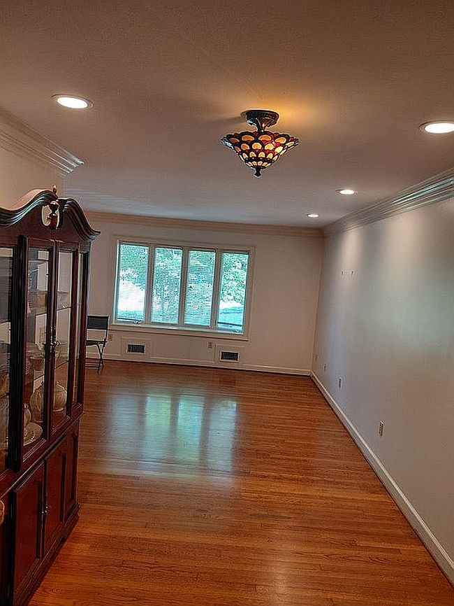 1361 Christmas Ln Ne, Atlanta, GA