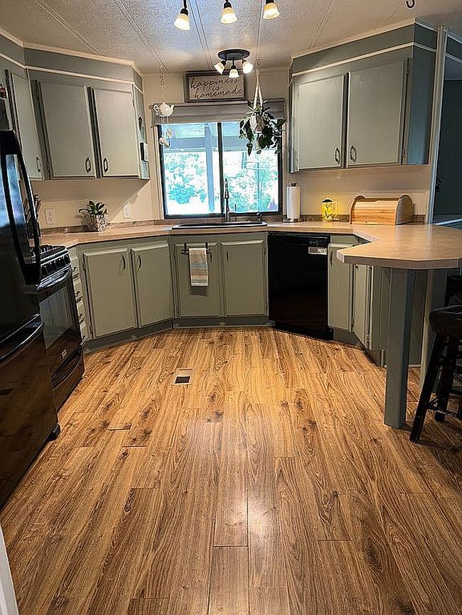 Photo of 427 N 4th St, Columbus, MT