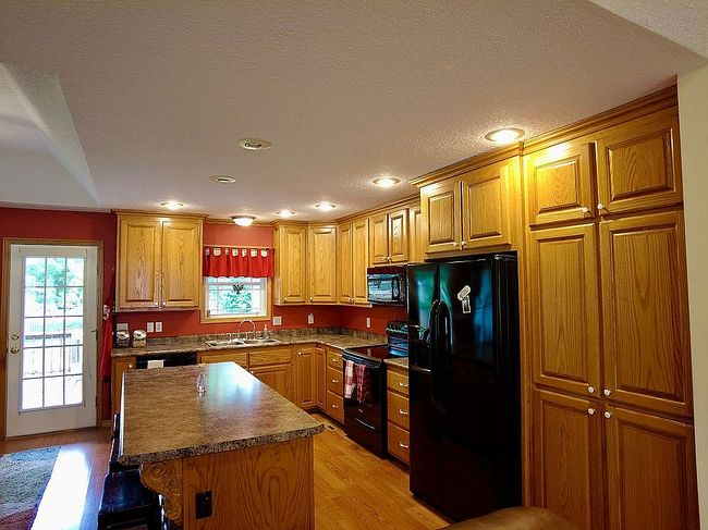 Photo of 100 Johns Ct, Frontenac, KS