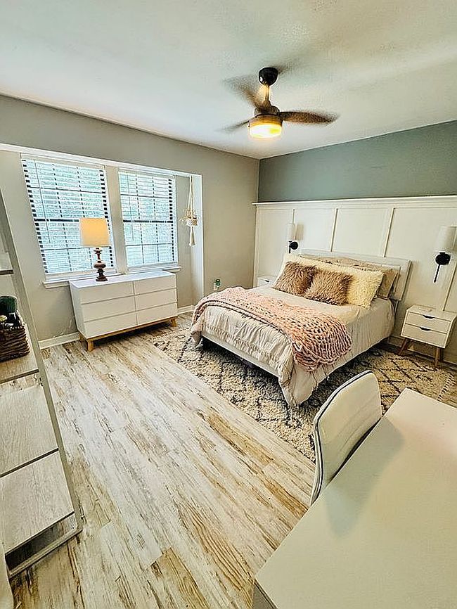 Additional photo 1 of property located at 389 Clubhouse Dr Apt Aa1