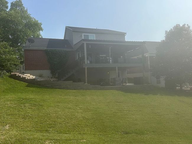 1095 Rivermeade Dr, Hebron, KY