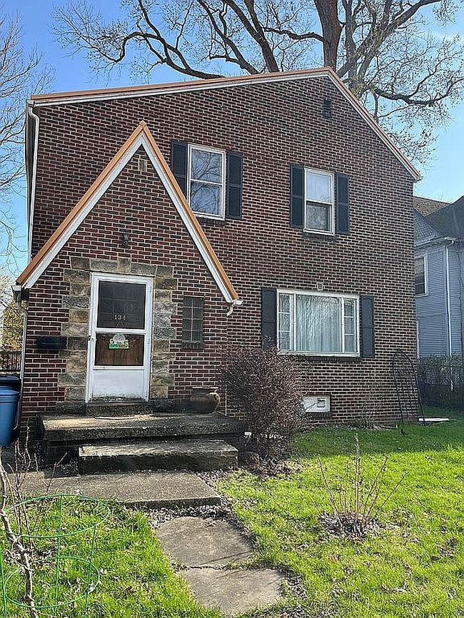 Image of 134 E Wallace Ave
