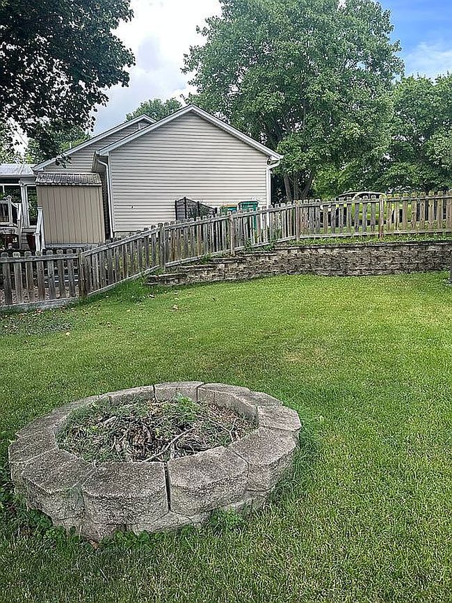 Photo of 1409 Sand Dollar Ct, Fenton, MO