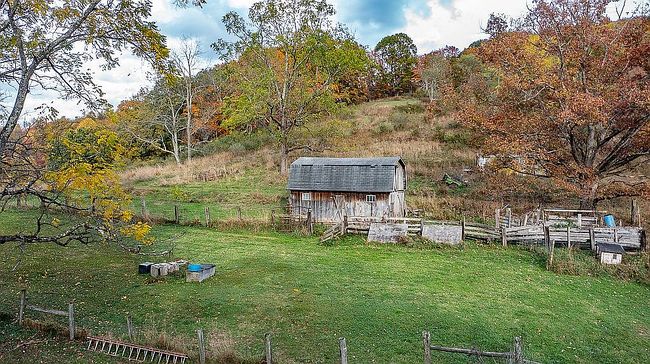Photo of 191 Goat Farm Rd, Bluefield, WV