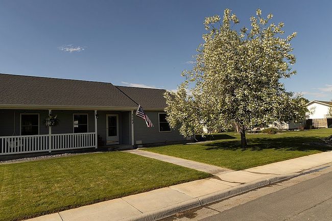 Image of 806 Avenue E