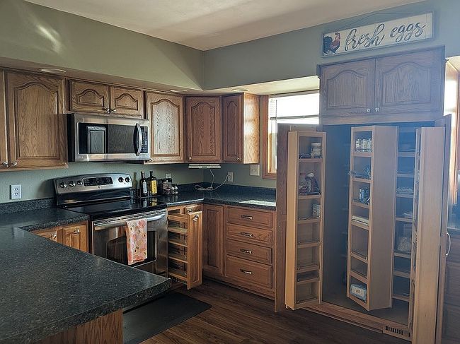 Additional photo 3 of property located at 3539 430th St