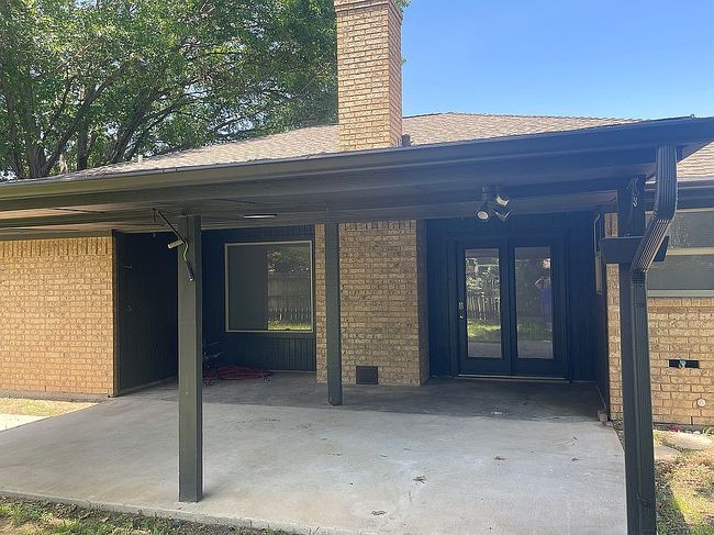 Additional photo 1 of property located at 104 Camelot Ct