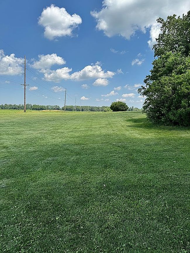 Photo of 1387 State Route 122 W, Eaton, OH