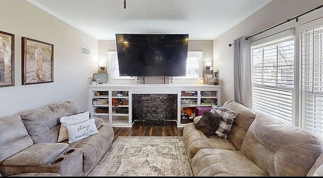 Photo of 1804 Elm St, Hays, KS