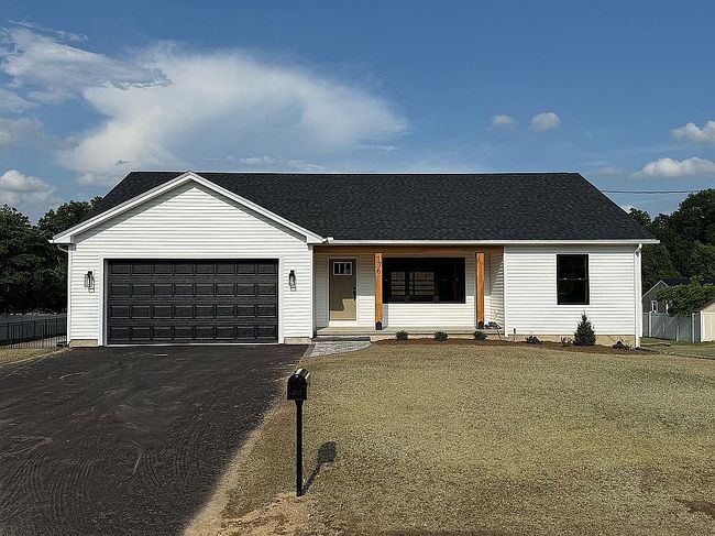 Photo of 136 Vienna Ave, Ludlow, MA
