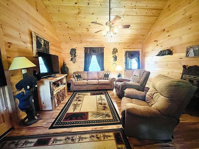 Photo of 1030 Little Smoky Rd, Gatlinburg, TN