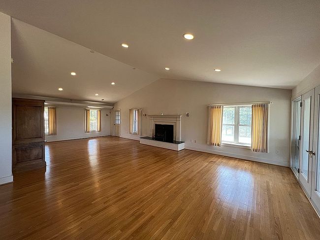 Photo of 270 Coleman Trl, Travelers Rest, SC