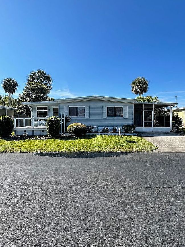 Additional photo 2 of property located at 5761 River Grove Dr