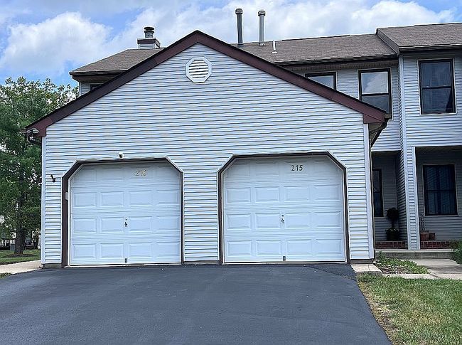 Photo of 215 Spruce Ct, Flemington, NJ