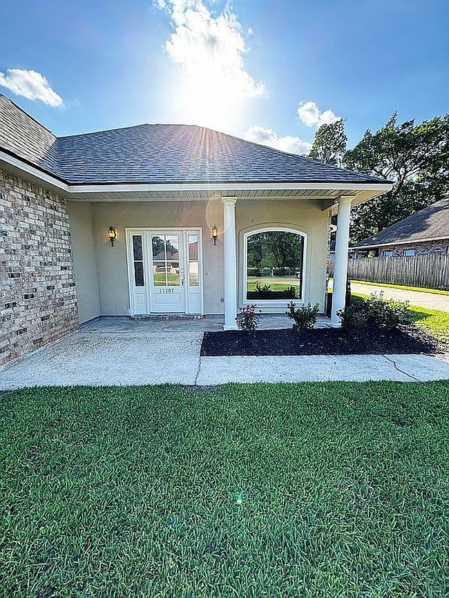 Image of 11107 Garrett Dr