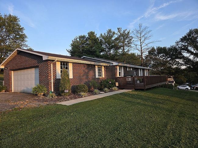 Photo of 2030 Silver Globe Rd