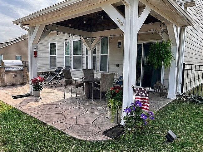 Image of 208 Hunters Hill Dr