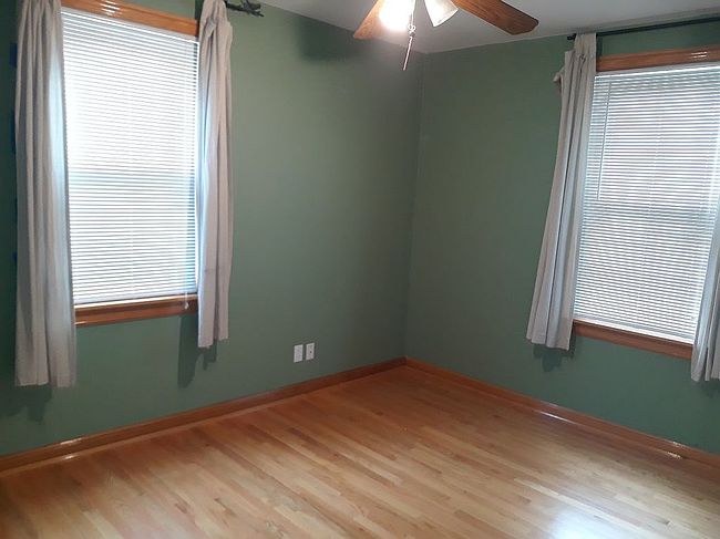 Photo of 328 S Grace St, Lombard, IL