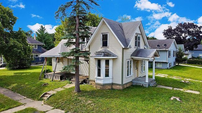 Photo of 455 Walnut Ave