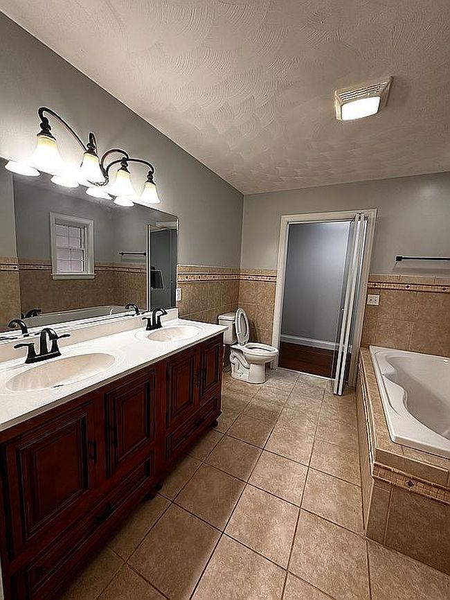 Photo of 144 Homestead Estates Ln, Tutor Key, KY