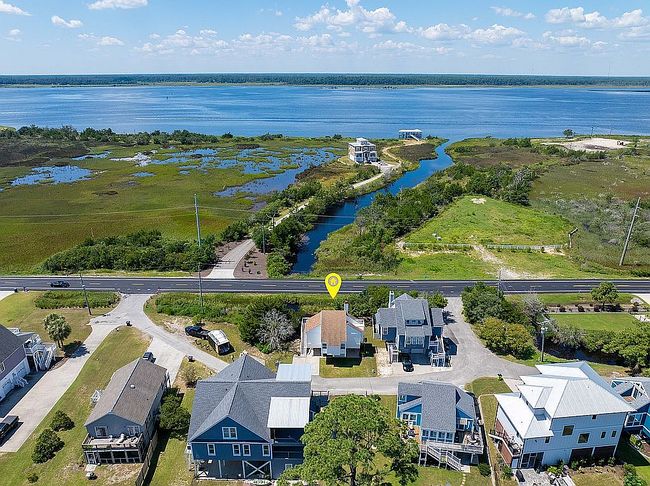 Photo of 8439 River Rd