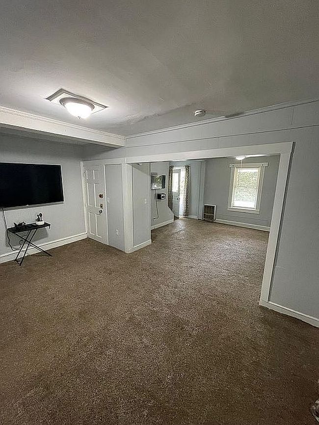 Image of 216-218 Robbins Ave