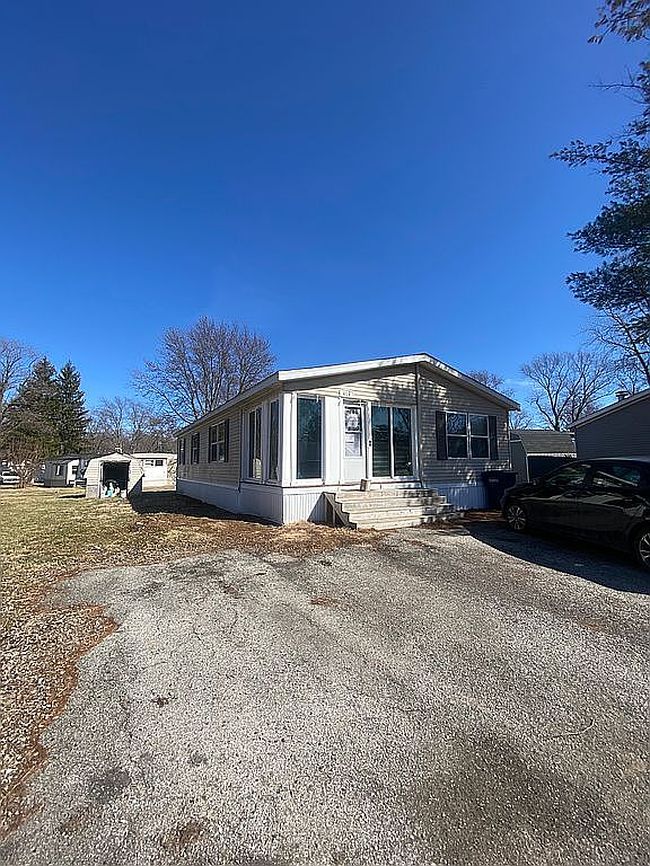 Image of 415 Crandon Ln