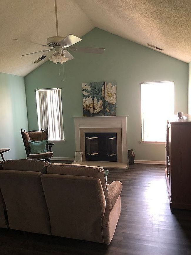 Additional photo 1 of property located at 2572 Governors Pointe Ct Ne