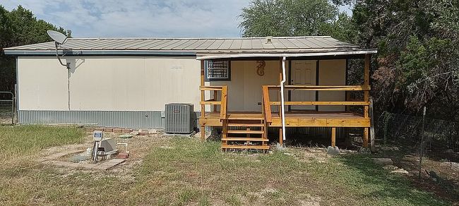 Photo of 565 Qappuella Dr, Canyon Lake, TX