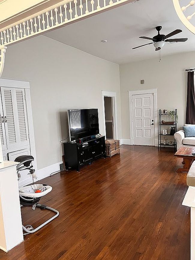 Image of 803 S Avenue G
