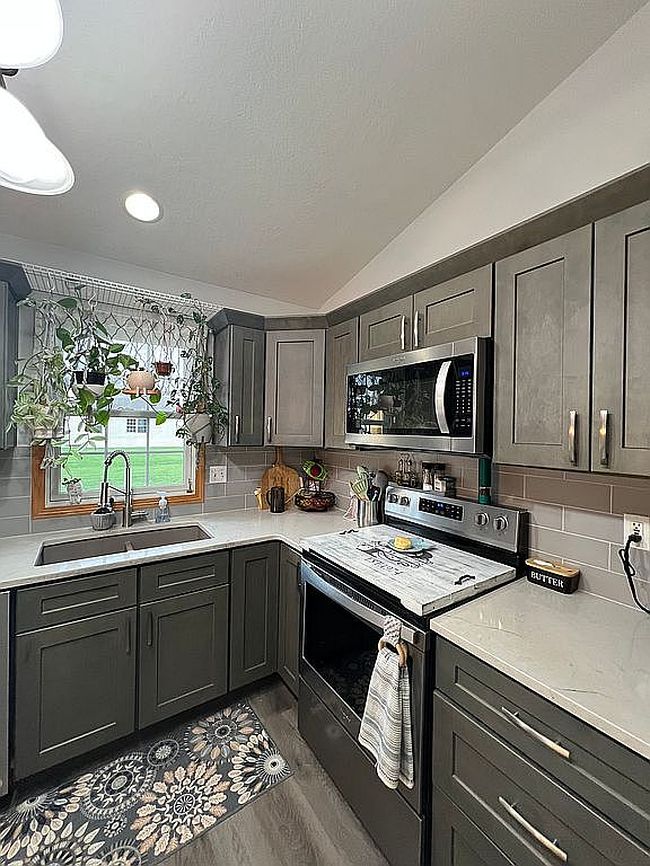 Photo of 234 Highpoint Cir S, Bourbonnais, IL