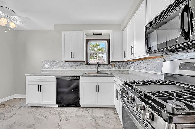Image of 3422 Heresford Dr