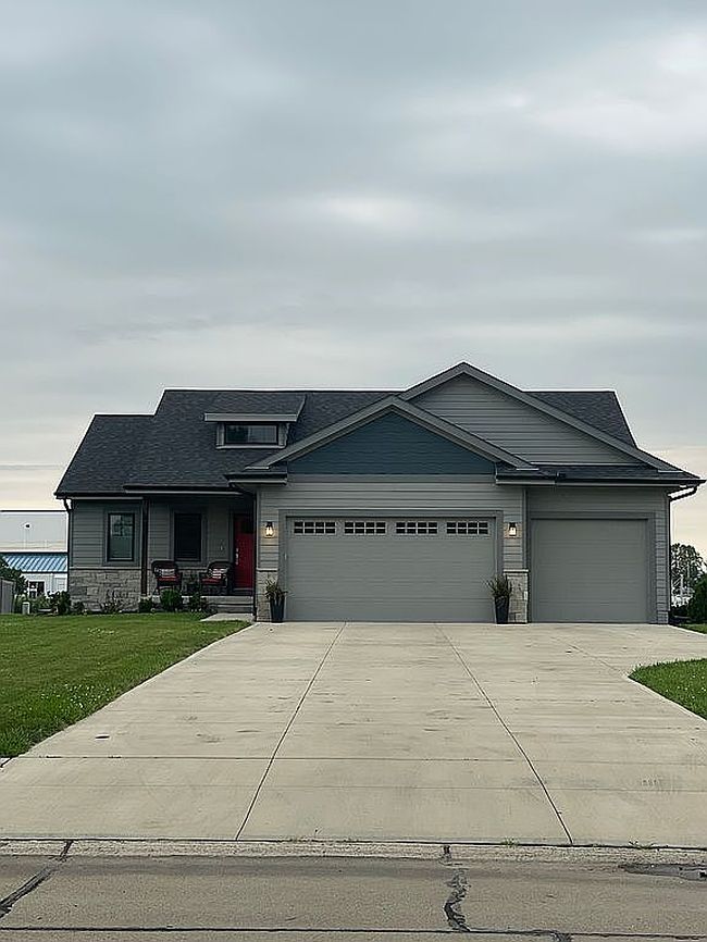 Photo of 1871 E Calle Colombo St, Columbus, NE