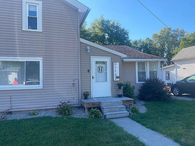 Photo of 1152 West St